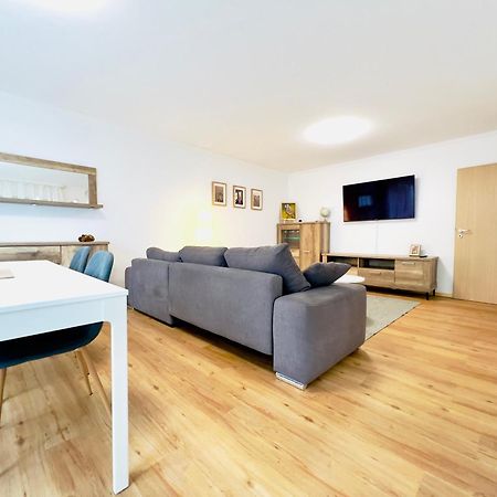 Modern Und Lichtdurchflutet - Ferienwohnung Mit Terrasse Fachbach Dış mekan fotoğraf